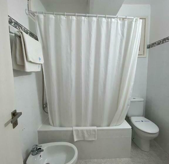 اتاق استاندارد, Hostal Pitiusa