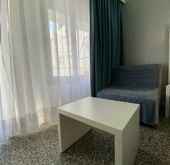 اتاق استاندارد, Hostal Pitiusa