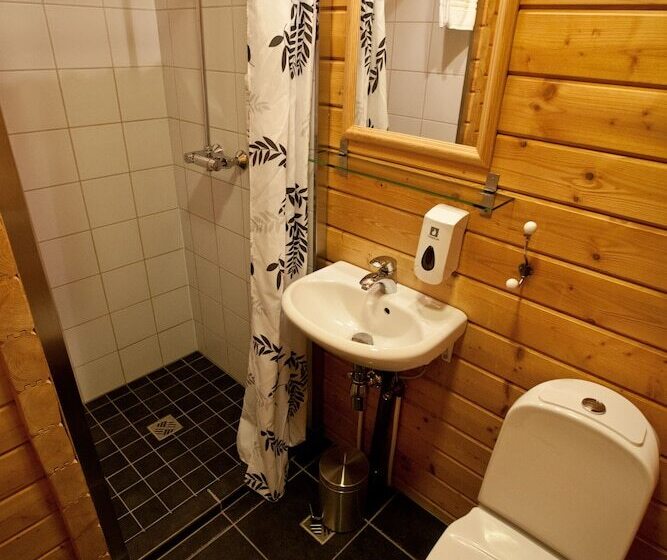 اتاق استاندارد سه نفره, Vogafjós Farm Resort