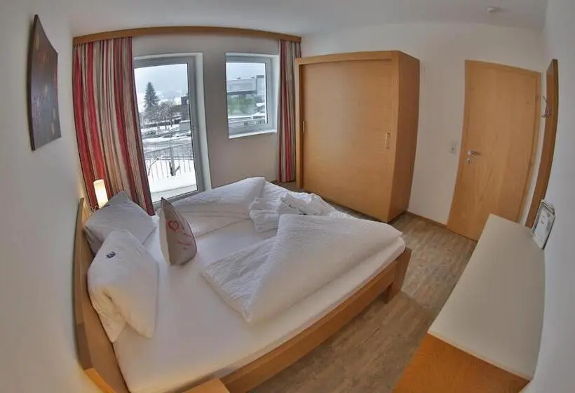 バルコニー付２ベッドルームアパートメント, Pension Apartment Hödner