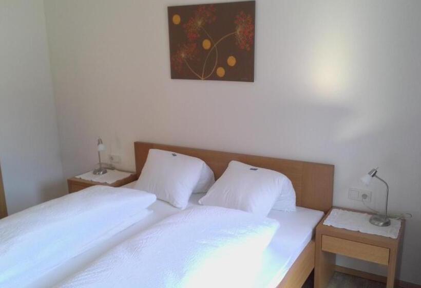 발코니가 있는 2 베드룸 아파트, Pension Apartment Hödner