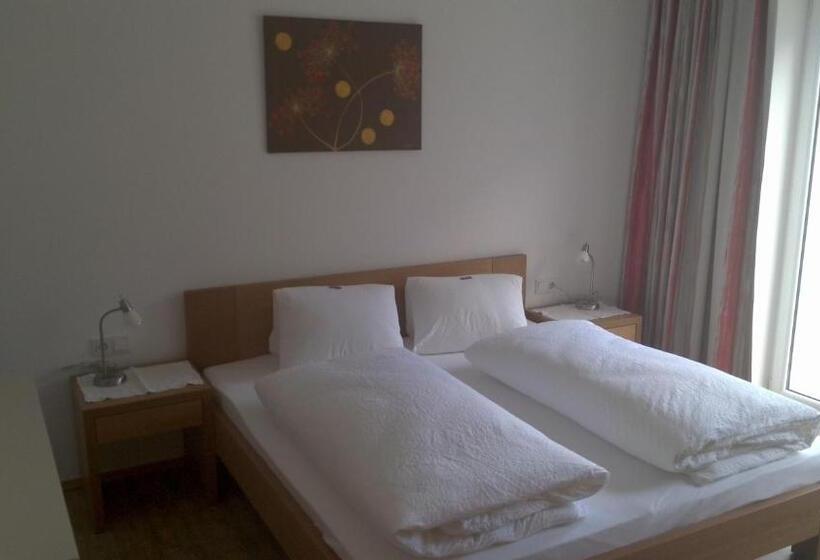 발코니가 있는 2 베드룸 아파트, Pension Apartment Hödner