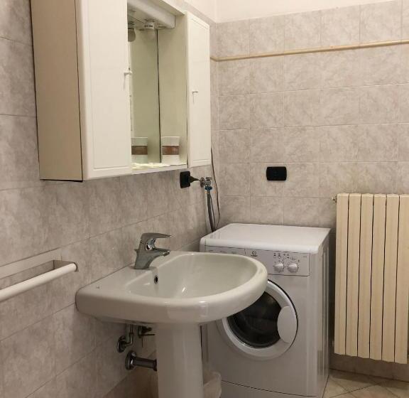 استودیوی استاندارد, Residence Oasi Di Monza
