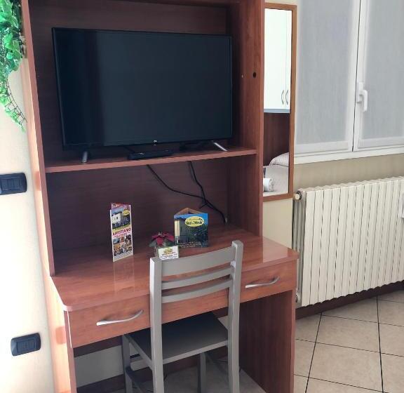 استودیوی استاندارد, Residence Oasi Di Monza