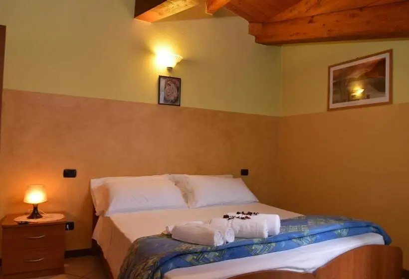 Huoneisto 2 Makuuhuonetta, Residence Oasi Di Monza