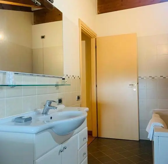 2ベッドルームアパートメント, Albergo Torre
