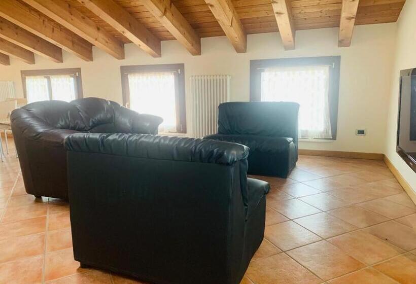 带2个卧室的公寓, Albergo Torre