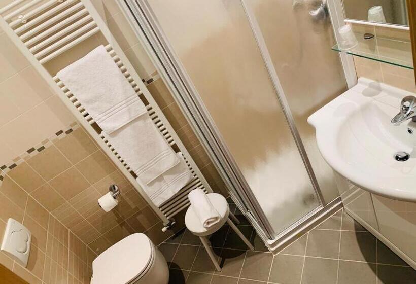 غرفة قياسية, Albergo Torre