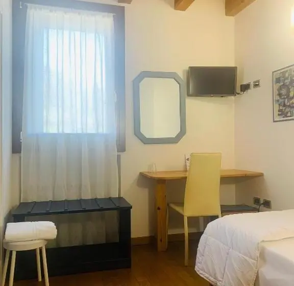 スタンダードシングルルーム, Albergo Torre