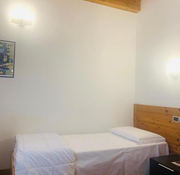 غرفة قياسية فردية, Albergo Torre