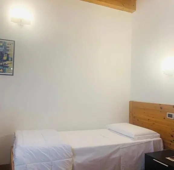 スタンダードシングルルーム, Albergo Torre