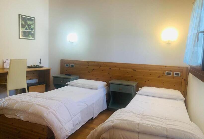 غرفة قياسية, Albergo Torre