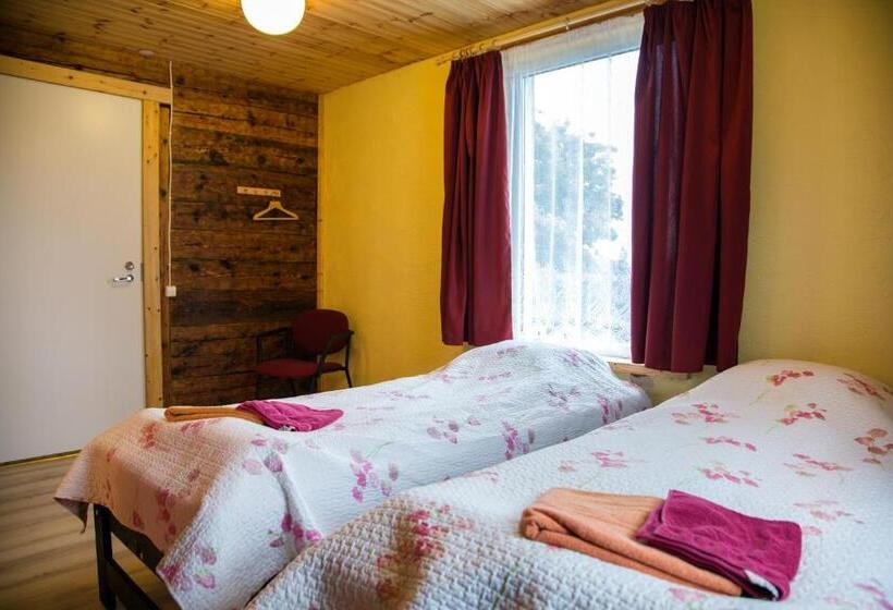 اتاق استاندارد سه نفره, Puuna öömaja B&b