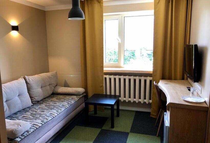 سوییت جونیور, Veeriku Villa