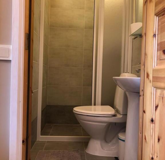 اتاق استاندارد یک نفره, Veeriku Villa