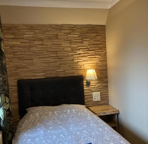 اتاق استاندارد یک نفره, Veeriku Villa