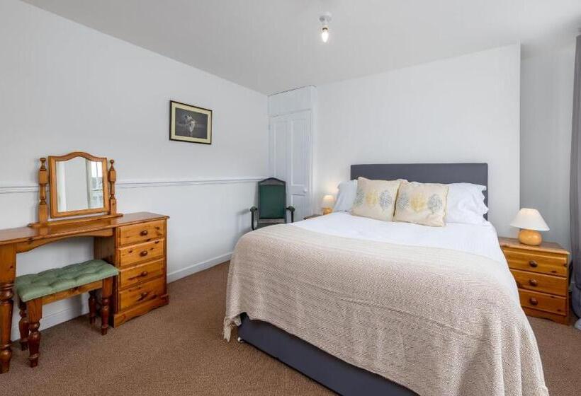 스탠다드 룸, Muncaster Castle Coachman's Quarters