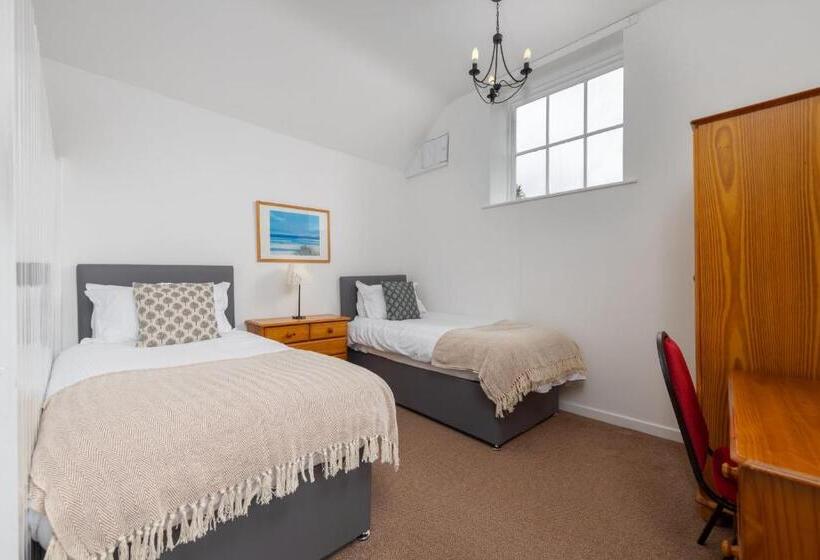 스위트, Muncaster Castle Coachman's Quarters