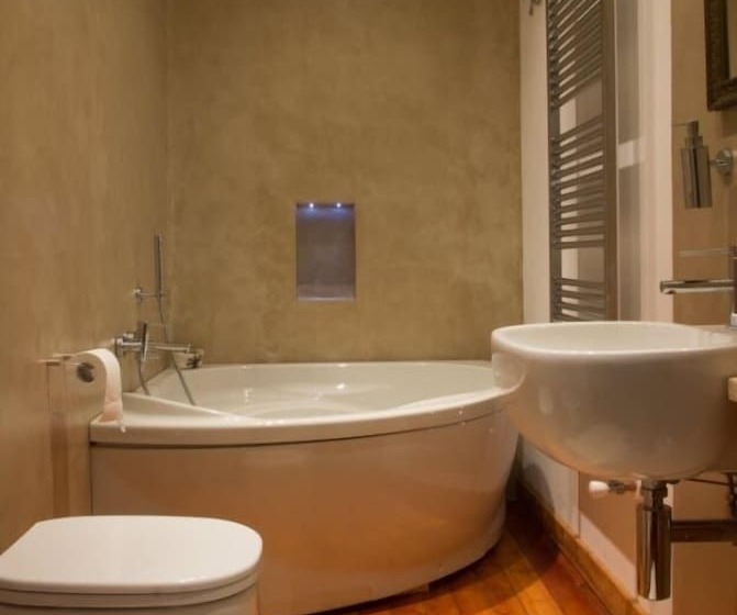 标准间, Tre Alberi Liberi