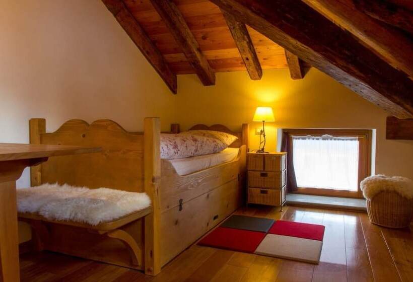 标准三人间, Tre Alberi Liberi