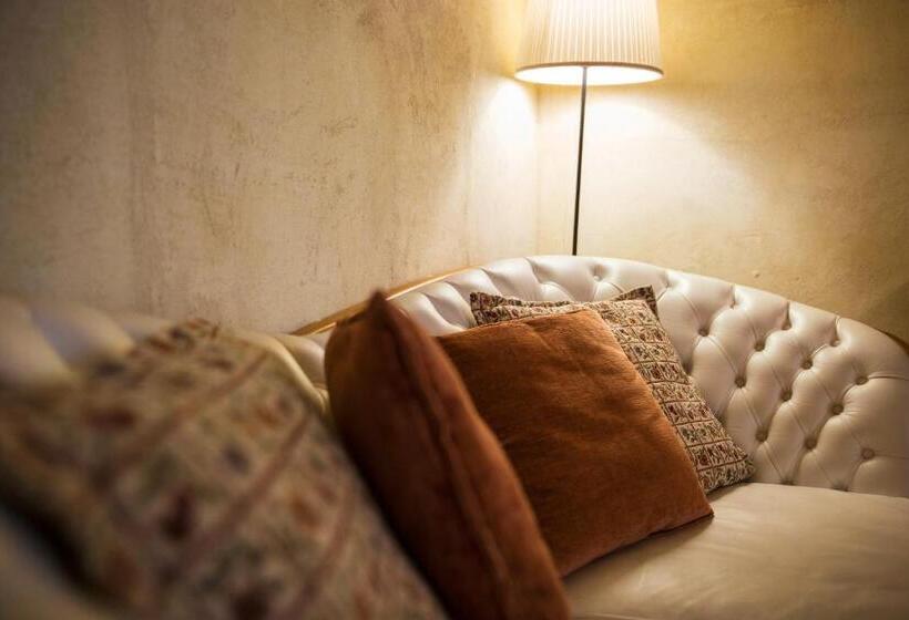 غرفة قياسية, Villa Di Capovento