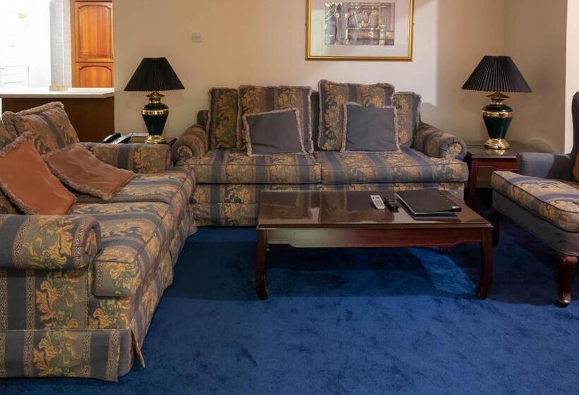 سوییت, Mansouri Mansions