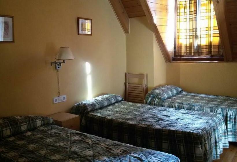 غرفة قياسية ثلاثية, Fonda Eth Petit   Sólo Adultos,niños A Partir De 12 Años