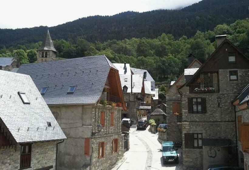 غرفة قياسية ثلاثية, Fonda Eth Petit   Sólo Adultos,niños A Partir De 12 Años