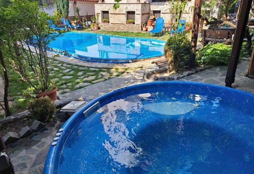 آپارتمان 1 خوابه با چشم‌انداز باغ, Keremidchieva Kushta Guest House