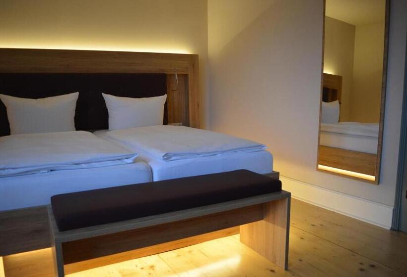 استودیوی لوکس, Kunsthaus