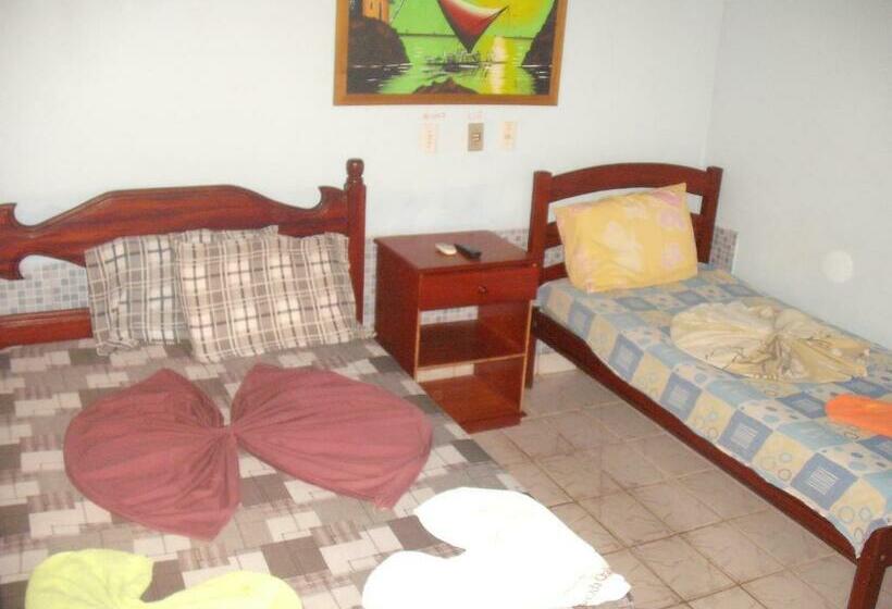 חדר סטנדרט לשלושה, Pousada Chalé Suiço