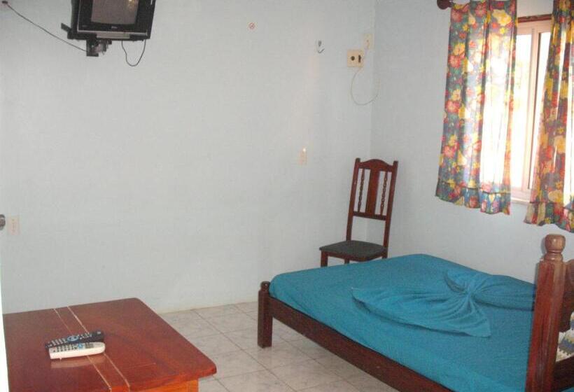 חדר סטנדרטי לחמישה אנשים, Pousada Chalé Suiço