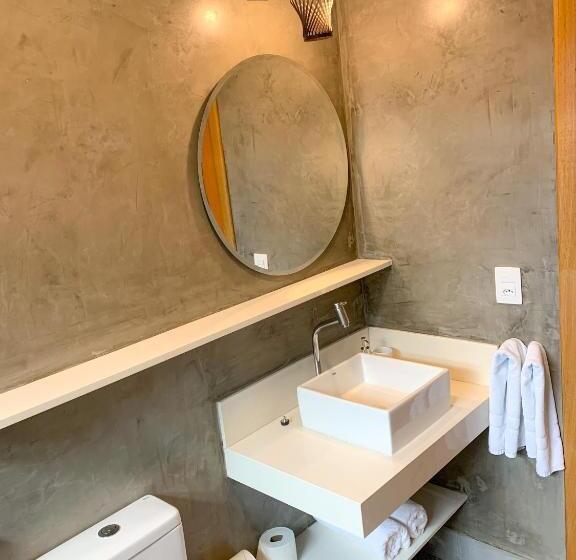 高级三人间, Pousada Naturalia