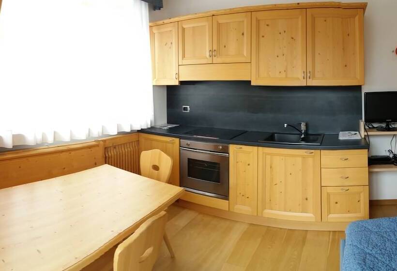 דירת חדר, Residence Panorama