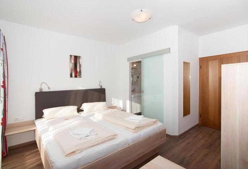 اتاق استاندارد با بالکن, Restaurant   Café   Pension Hassler