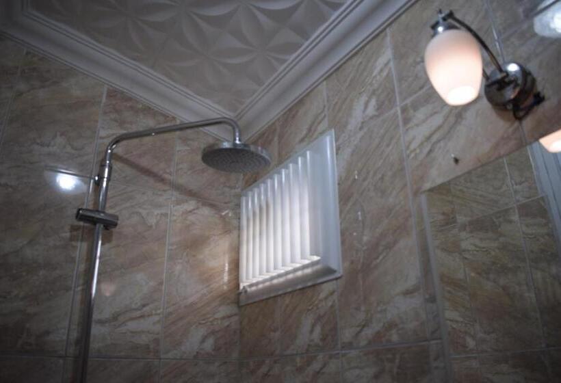 Pokój Standard Trzyosobowy, Sur Istanbul