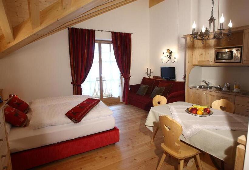 Studio Standard, Apartments Sol E Nef