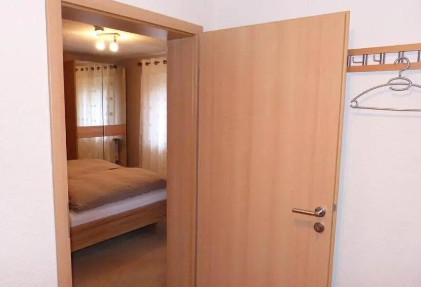 Perhesviitti 2 Makuuhuonetta, Cafe Pension Waldesruh