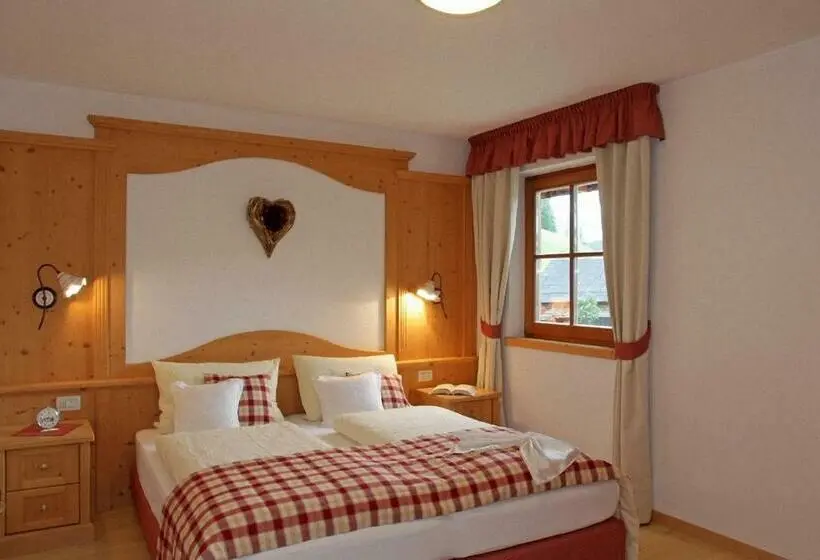 Huoneisto 1 Makuuhuone, Dolomites Apartments Ciasa Vally