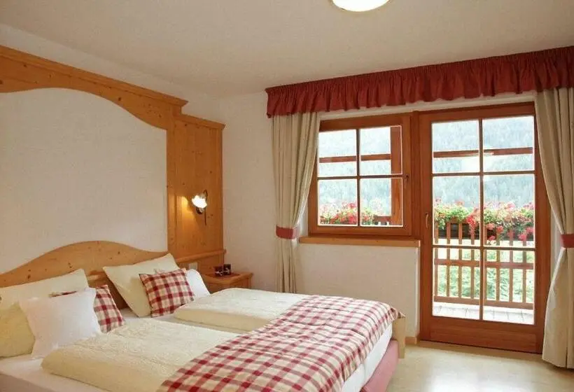 Huoneisto 1 Makuuhuone, Dolomites Apartments Ciasa Vally