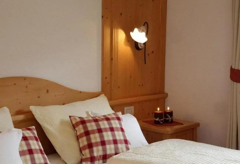 Perhehuoneisto, Dolomites Apartments Ciasa Vally