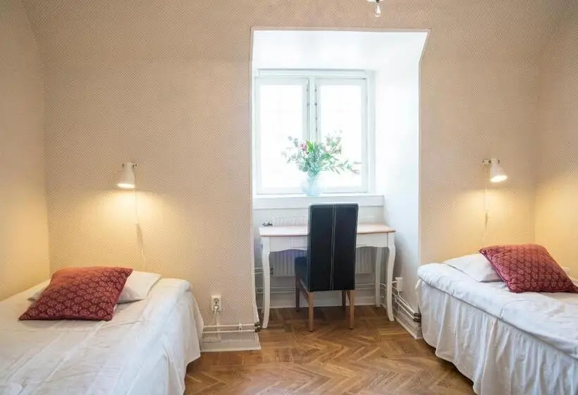 バス共有のスタンダードルーム, Halmstad Hotell & Vandrarhem Kaptenshamn