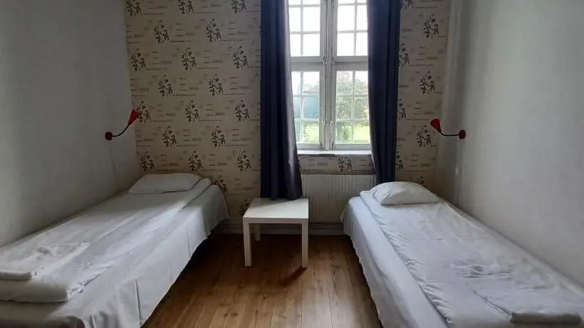 バス共有のスタンダードルーム, Halmstad Hotell & Vandrarhem Kaptenshamn