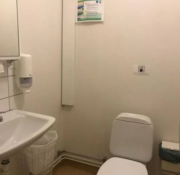 バスルーム共有のシングルスタンダード, Halmstad Hotell & Vandrarhem Kaptenshamn
