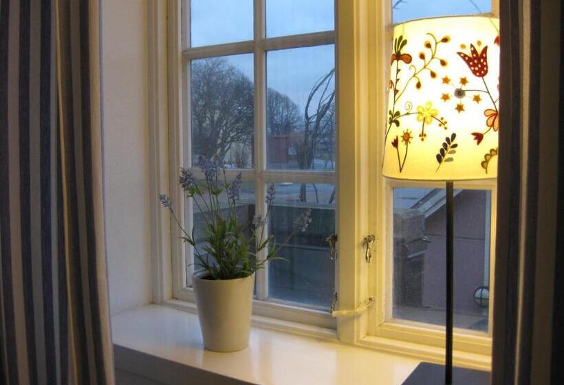 غرفة قياسية فردية حمام مشترك, Halmstad Hotell & Vandrarhem Kaptenshamn