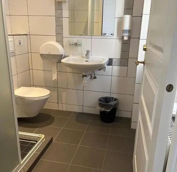 スタンダード4人部屋, Halmstad Hotell & Vandrarhem Kaptenshamn