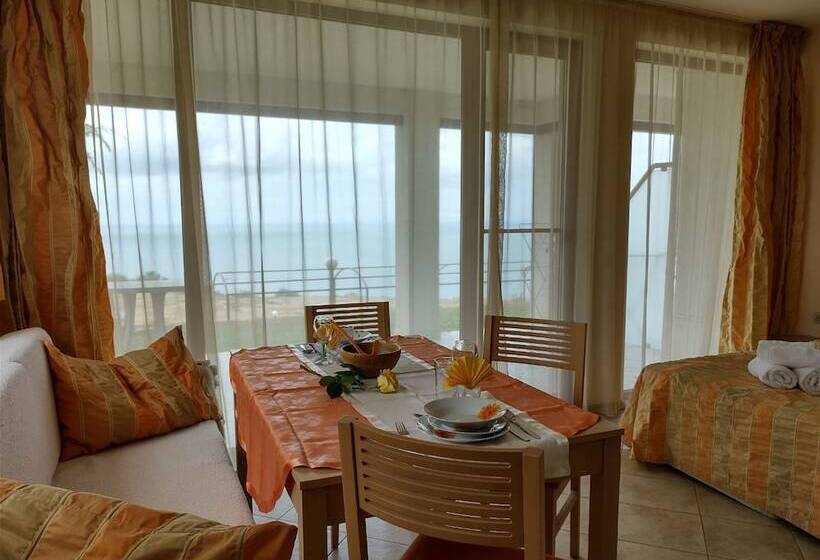 Студия Стандарт Вид на Море, July Morning Seaside Resort