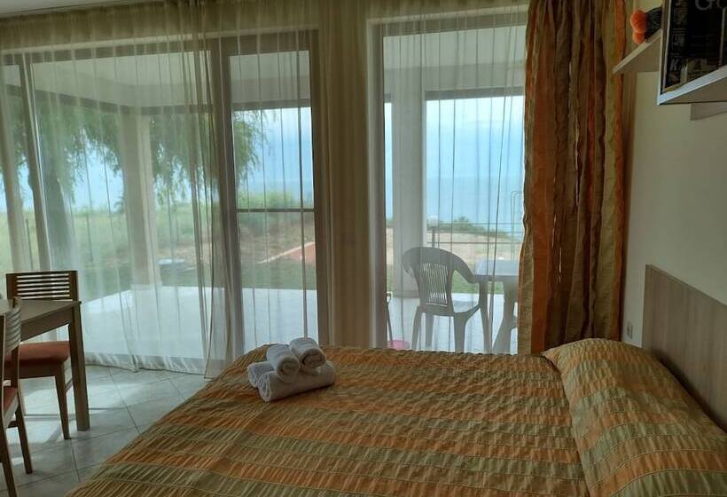 Студия Стандарт Вид на Море, July Morning Seaside Resort