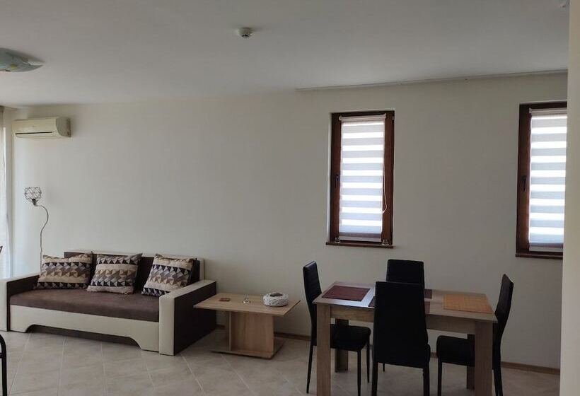 Апартаменты 1 Спальня, July Morning Seaside Resort