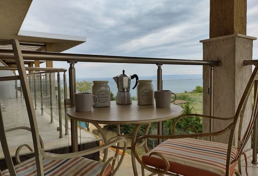 Апартаменты 1 Спальня, July Morning Seaside Resort